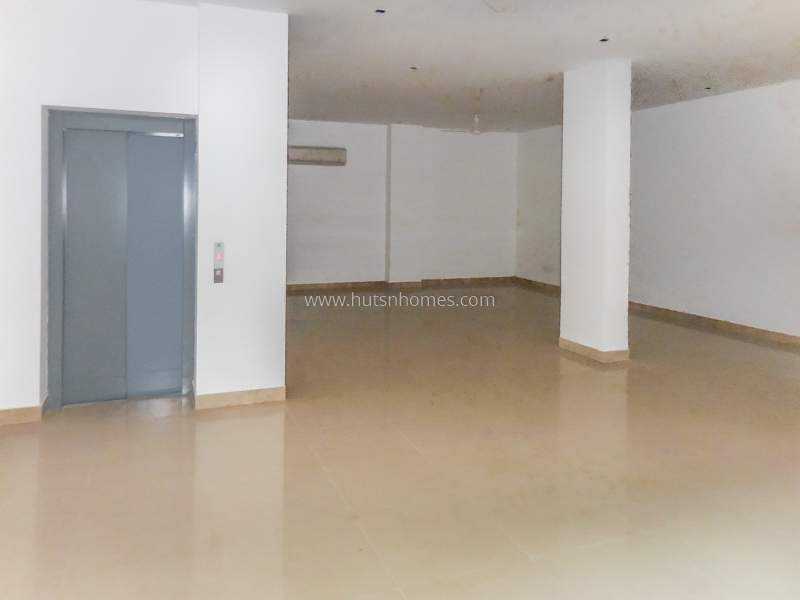 4 BHK Duplex For Rent in Panchsheel Park