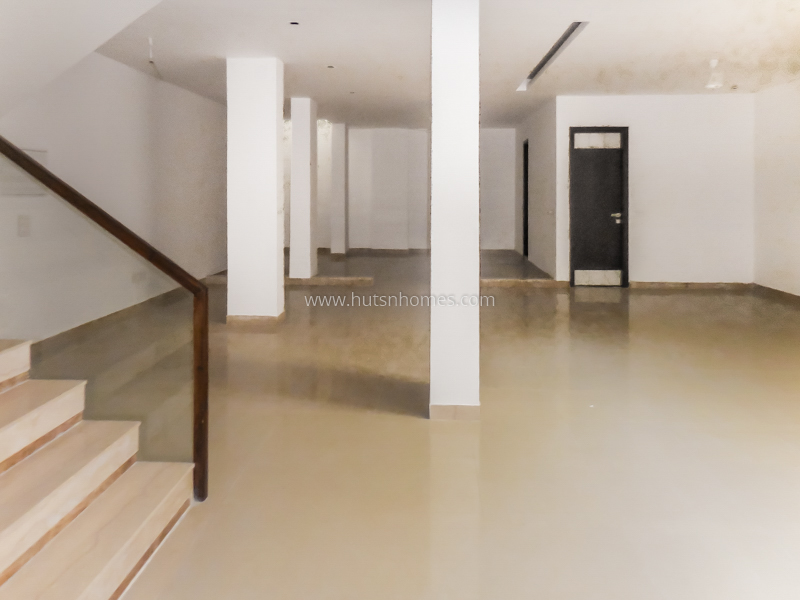 4 BHK Duplex For Rent in Panchsheel Park