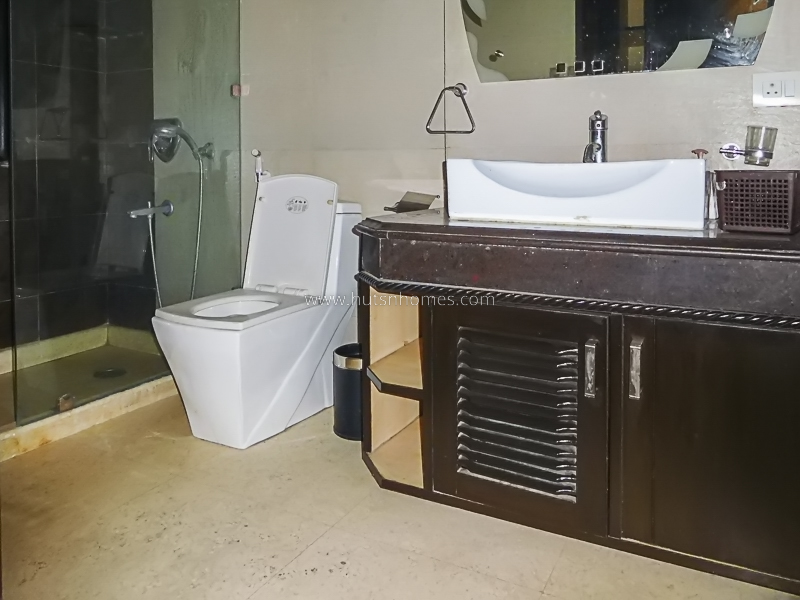 3 BHK Flat For Rent in Panchsheel Park