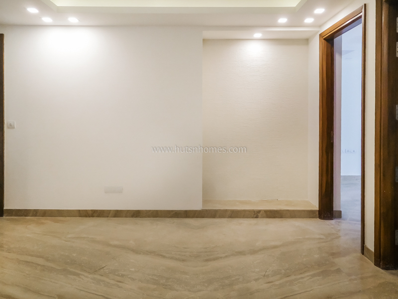 4 BHK Flat For Rent in Green Park Extension
