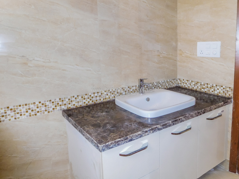 4 BHK Flat For Rent in Green Park Extension