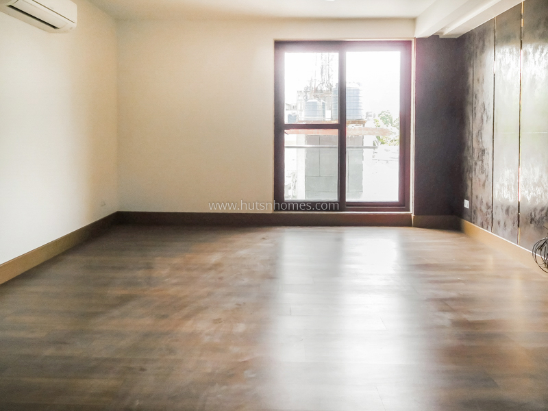 4 BHK Flat For Rent in Green Park Extension