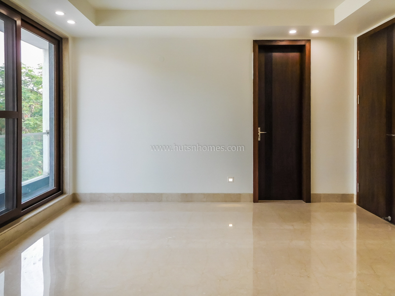 4 BHK Flat For Rent in Green Park Extension