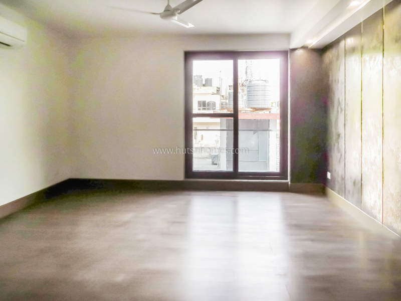 4 BHK Flat For Rent in Green Park Extension