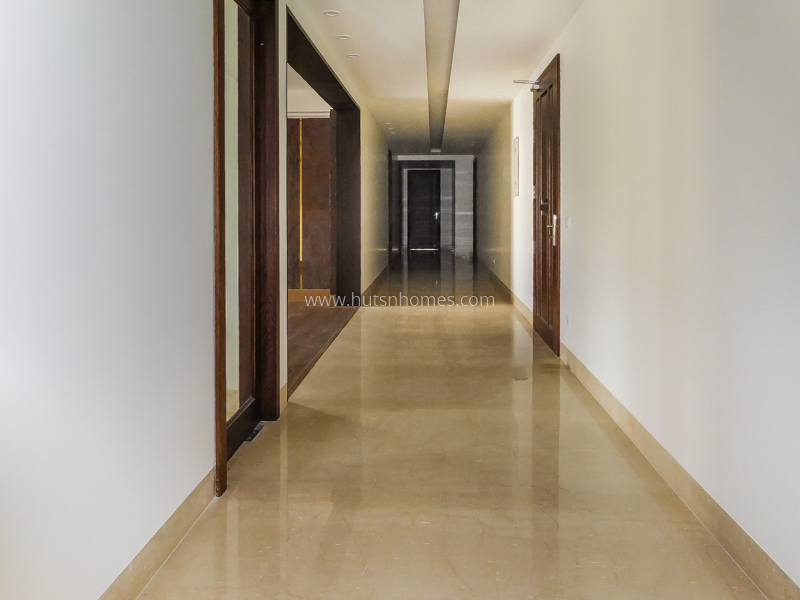 4 BHK Flat For Rent in Green Park Extension
