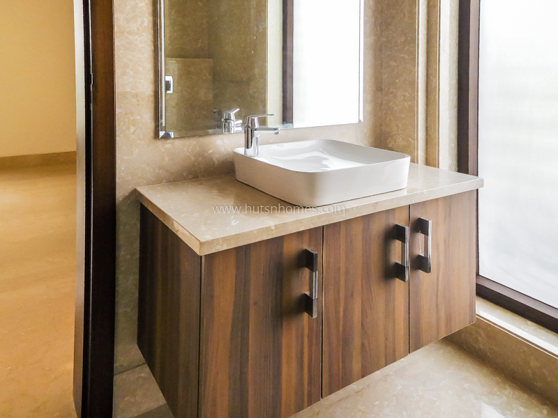 4 BHK Flat For Rent in Green Park Extension