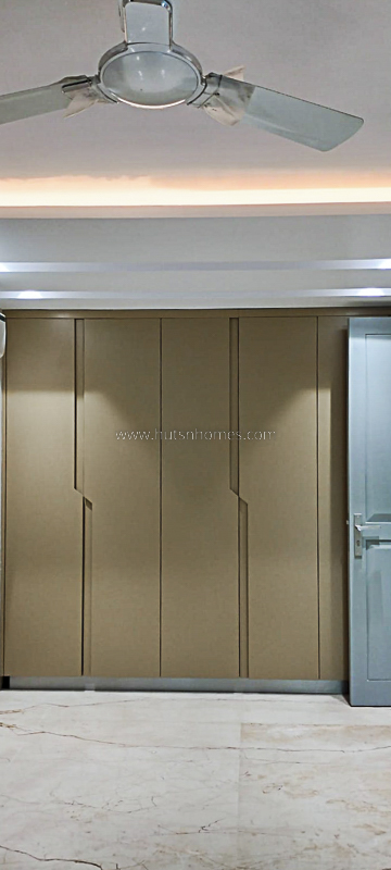 4 BHK Flat For Sale in Navjeevan Vihar