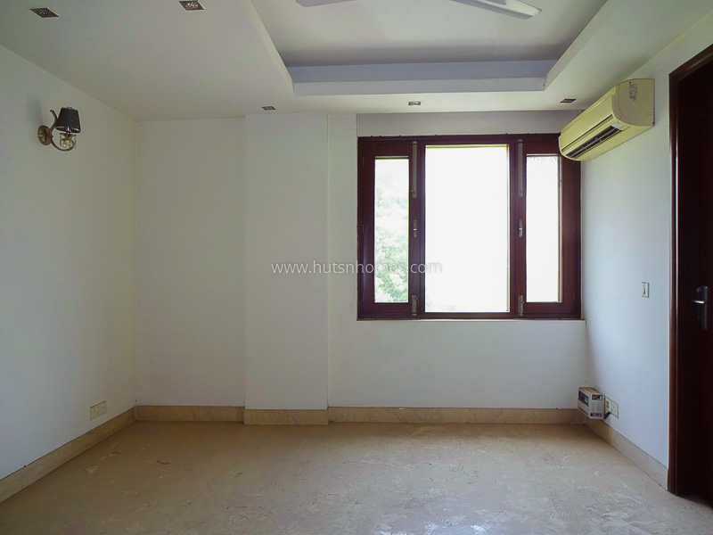 3 BHK Flat For Sale in Defence Colony