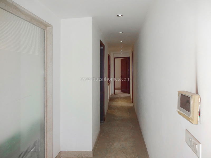 3 BHK Flat For Sale in Defence Colony