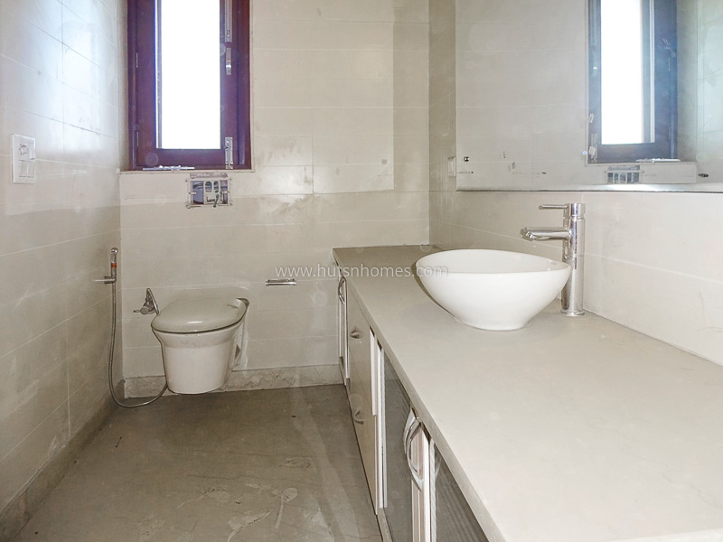 3 BHK Flat For Sale in Defence Colony