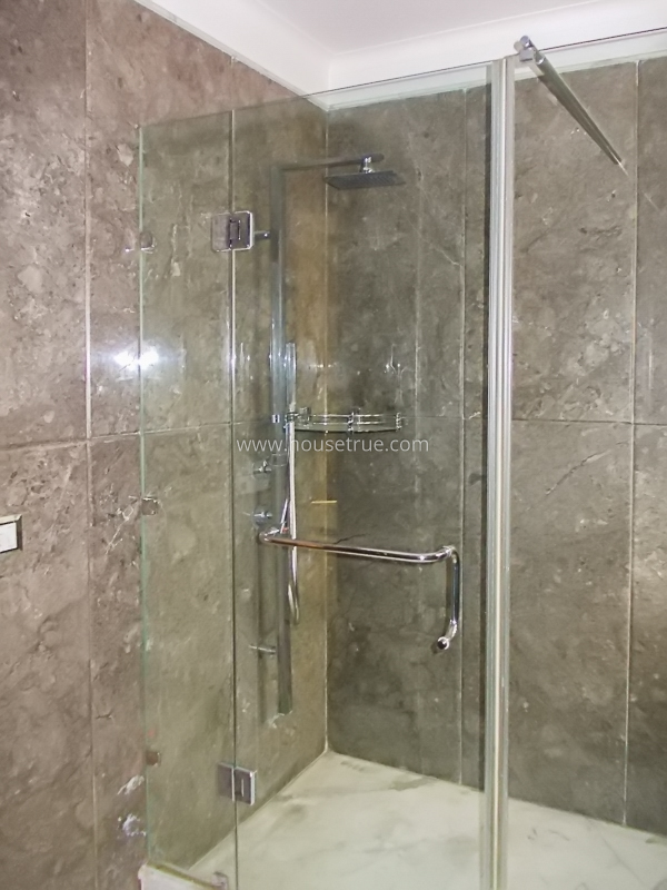 5 BHK Triplex Property For Rent in West End Colony
