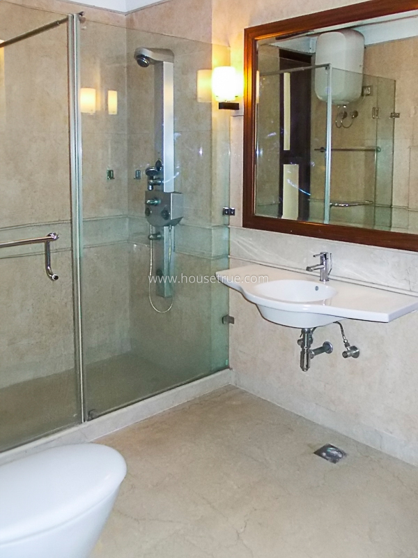 5 BHK Triplex Property For Rent in West End Colony