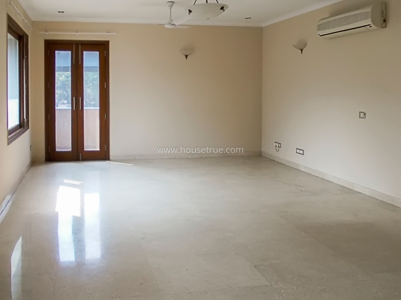 5 BHK Triplex Property For Rent in West End Colony