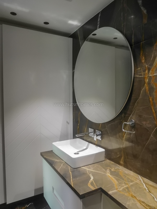 4 BHK Builder Floor For Rent in West End Colony