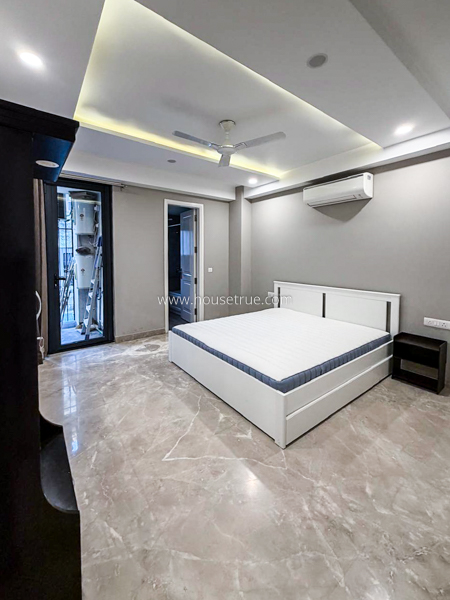 3 BHK Flat For Rent in Defence Colony