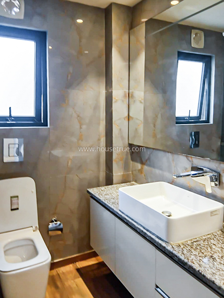 3 BHK Flat For Rent in Defence Colony