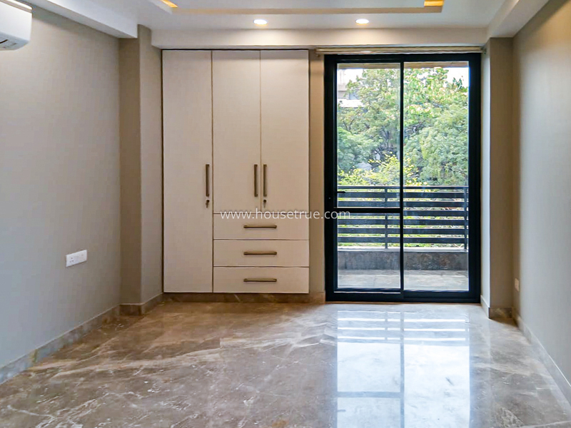 3 BHK Flat For Rent in Defence Colony