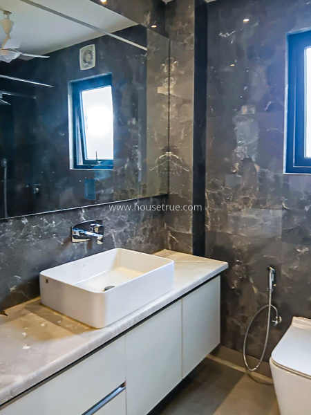 3 BHK Flat For Rent in Defence Colony