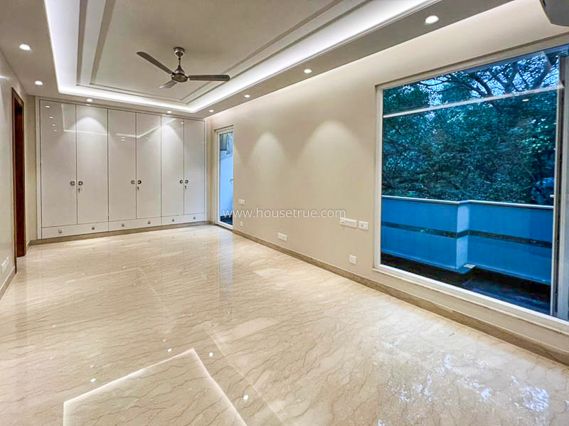 3 BHK Flat For Rent in Defence Colony