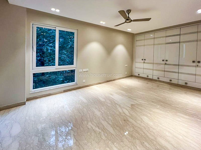 3 BHK Flat For Rent in Defence Colony