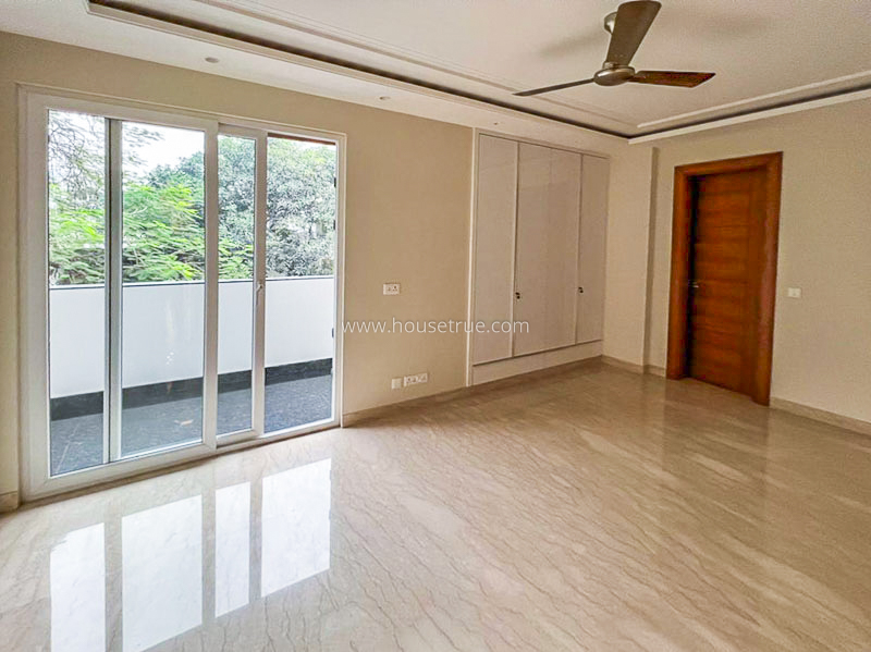 3 BHK Flat For Rent in Defence Colony