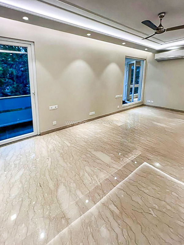 3 BHK Flat For Rent in Defence Colony