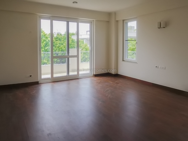 4 BHK Builder Floor For Sale in West End Colony