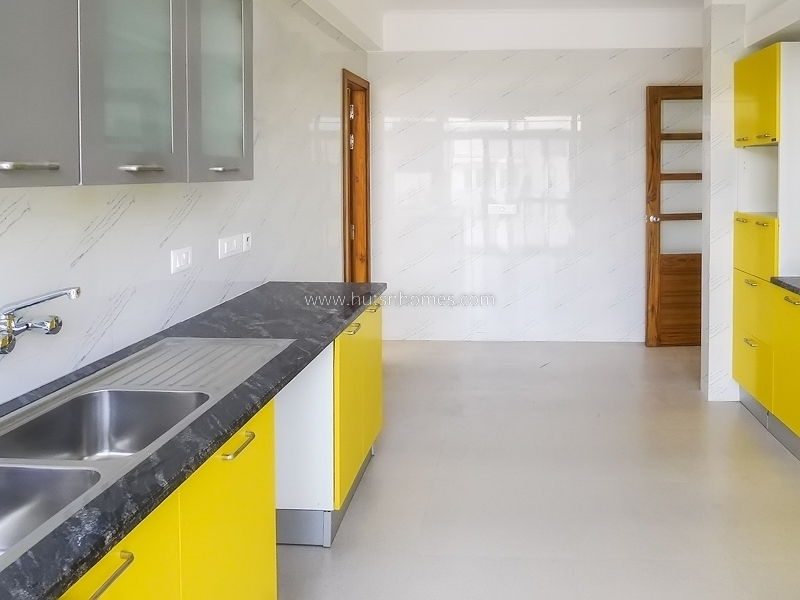 4 BHK Builder Floor For Sale in West End Colony