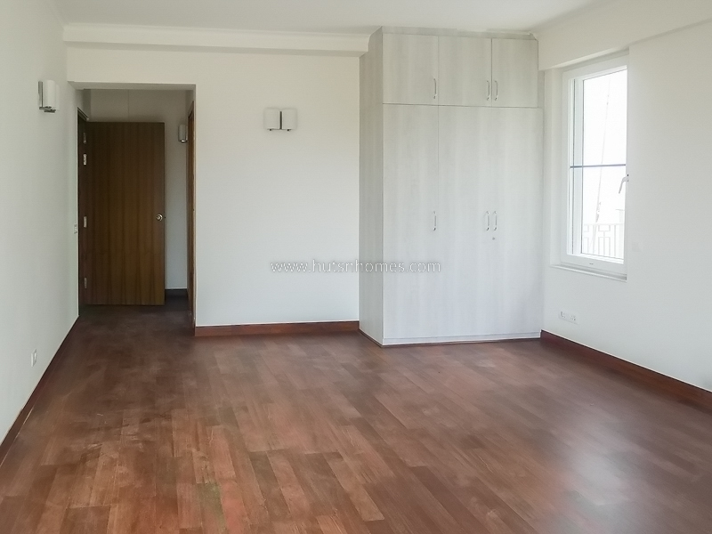 4 BHK Builder Floor For Sale in West End Colony