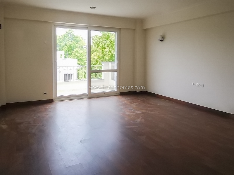 4 BHK Builder Floor For Sale in West End Colony