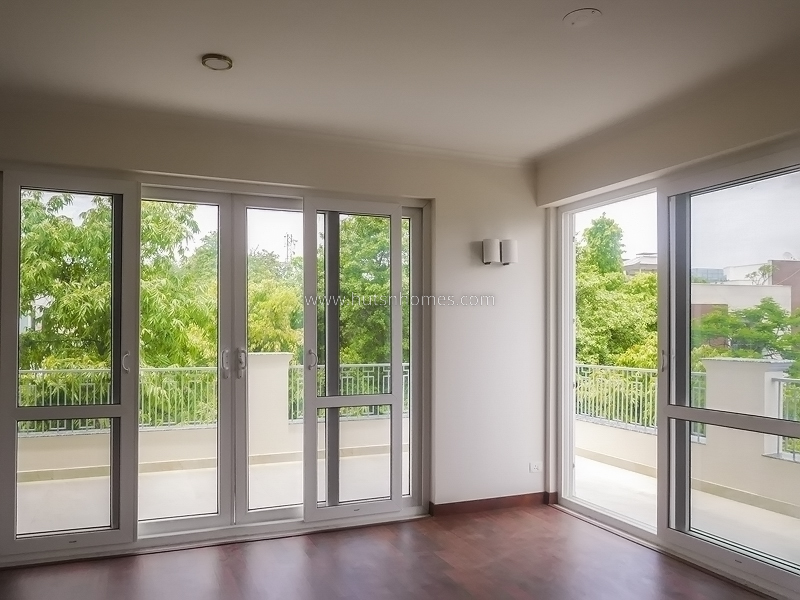4 BHK Builder Floor For Sale in West End Colony