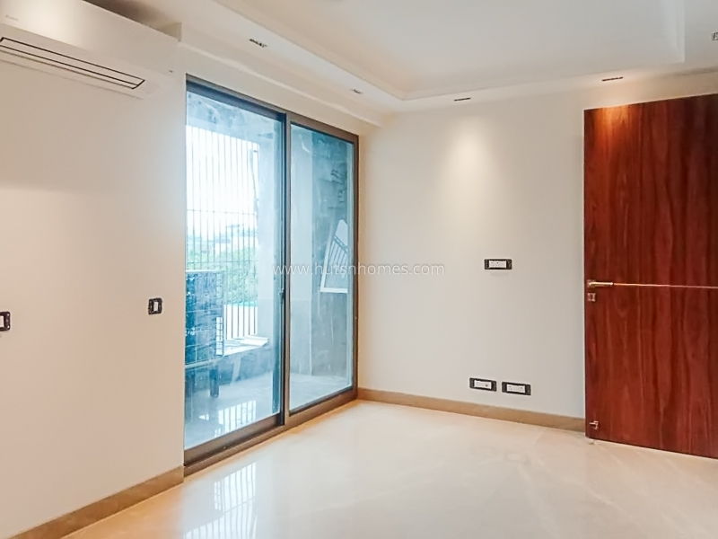 3 BHK Flat For Sale in Anand Niketan