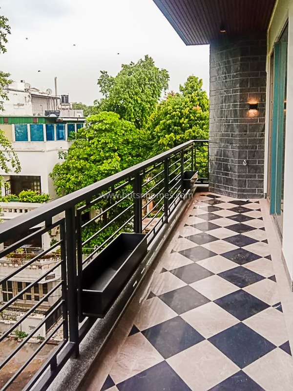 3 BHK Flat For Sale in Anand Niketan