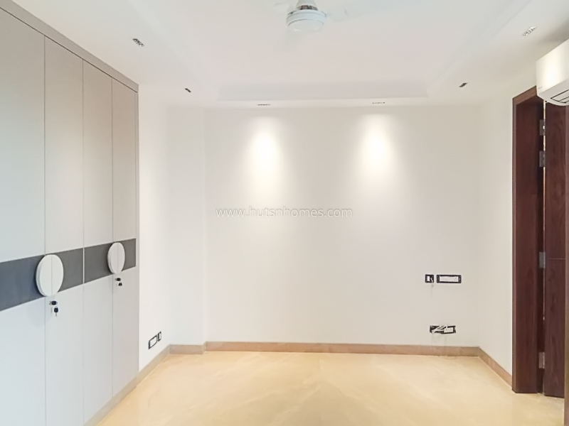3 BHK Flat For Sale in Anand Niketan