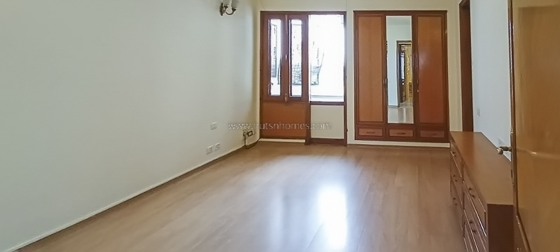 4 BHK Duplex For Rent in Safdarjung Development Area