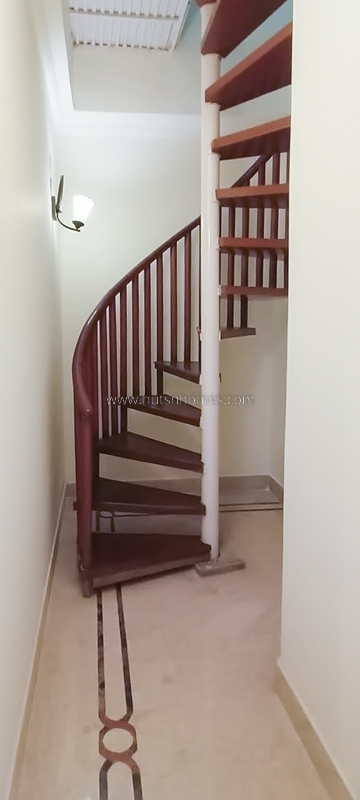 4 BHK Duplex For Rent in Safdarjung Development Area