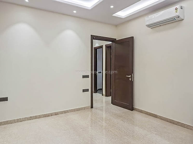 12 BHK Entire-Building For Rent in Anand Niketan