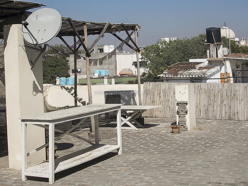 3 BHK Flat For Sale in Nizamuddin East