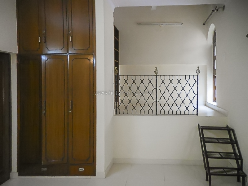 4 BHK Flat For Rent in Anand Niketan