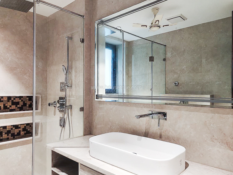 4 BHK Flat For Rent in Anand Niketan