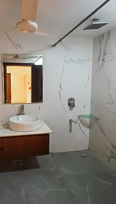 4 BHK Flat For Rent in Panchsheel Park