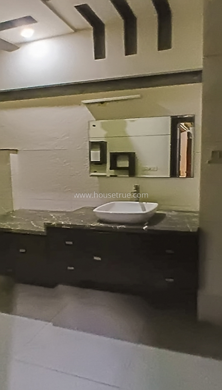 4 BHK Flat For Rent in Panchsheel Park