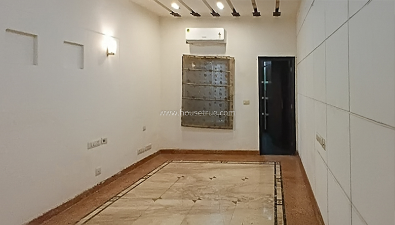 4 BHK Flat For Rent in Panchsheel Park
