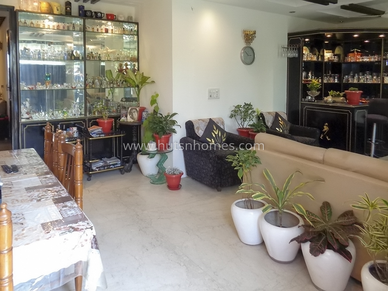 4 BHK Flat For Sale in Anand Niketan