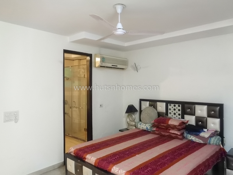4 BHK Flat For Sale in Anand Niketan