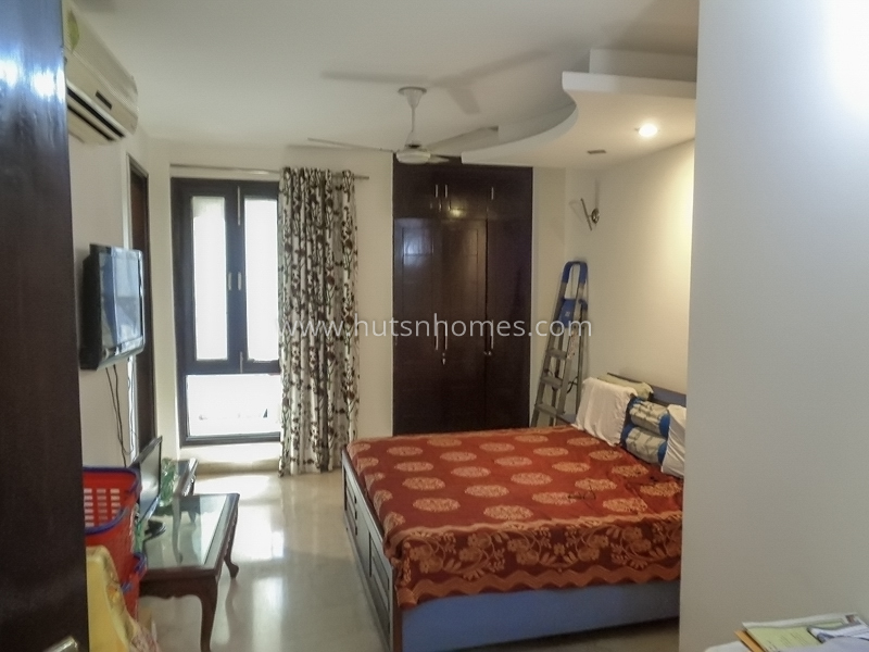 4 BHK Flat For Sale in Anand Niketan