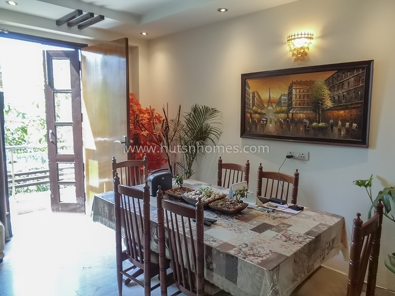 4 BHK Flat For Sale in Anand Niketan