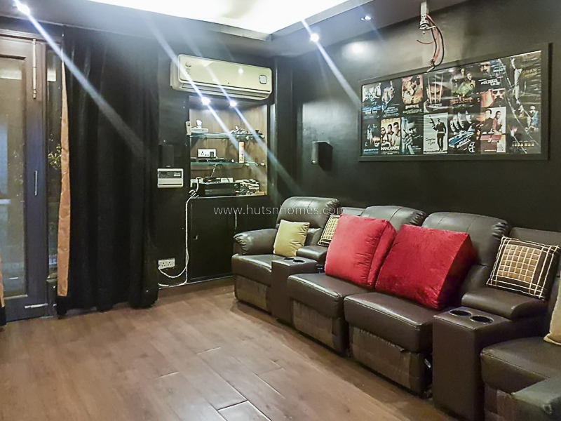 4 BHK Flat For Sale in Greater Kailash Enclave  1