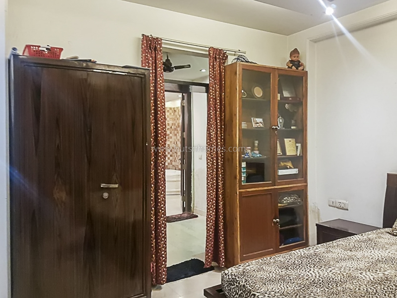 4 BHK Flat For Sale in Greater Kailash Enclave  1