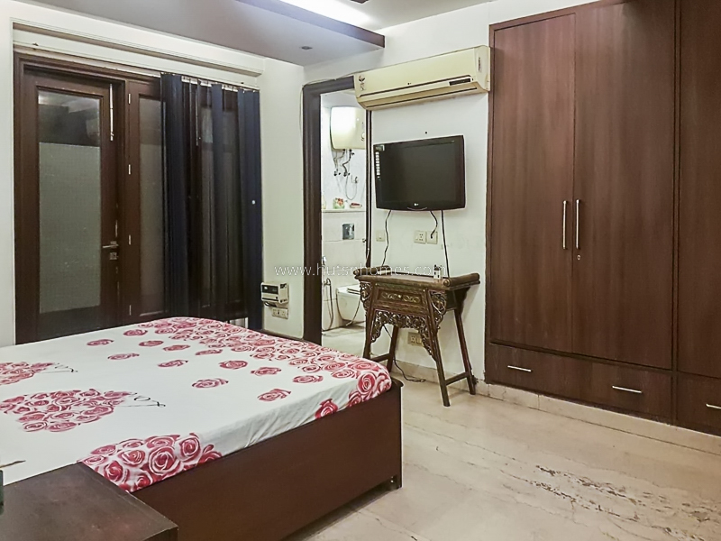 4 BHK Flat For Sale in Greater Kailash Enclave  1